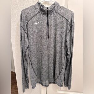 Men’s Nike quarter zip pullover. Medium. Barely worn. Athletic fit.